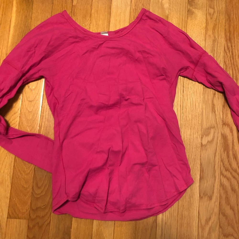 pink ivivva shirt